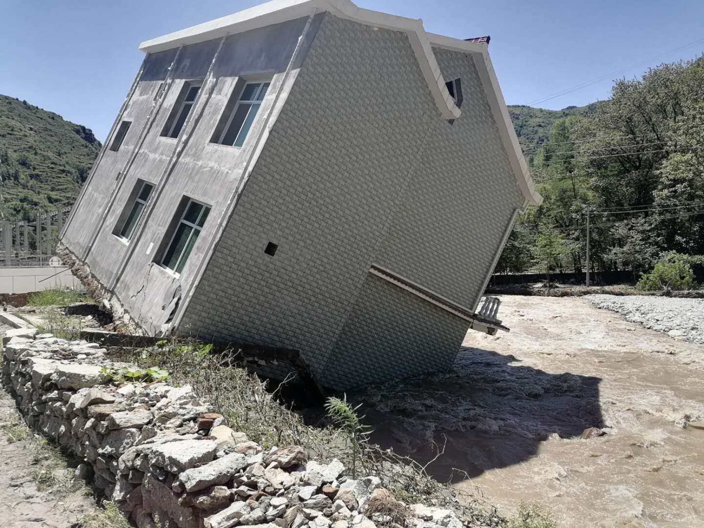 应城房屋纠偏